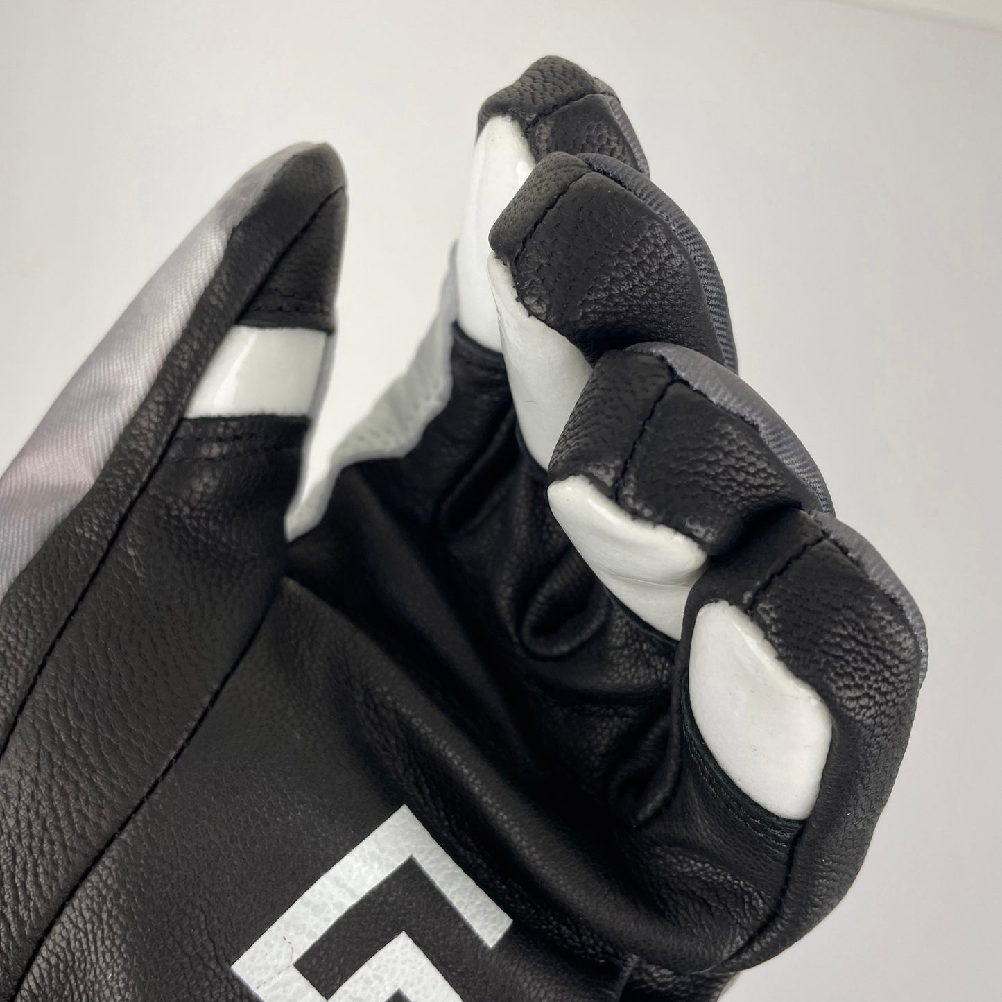 CG \ Park Glove